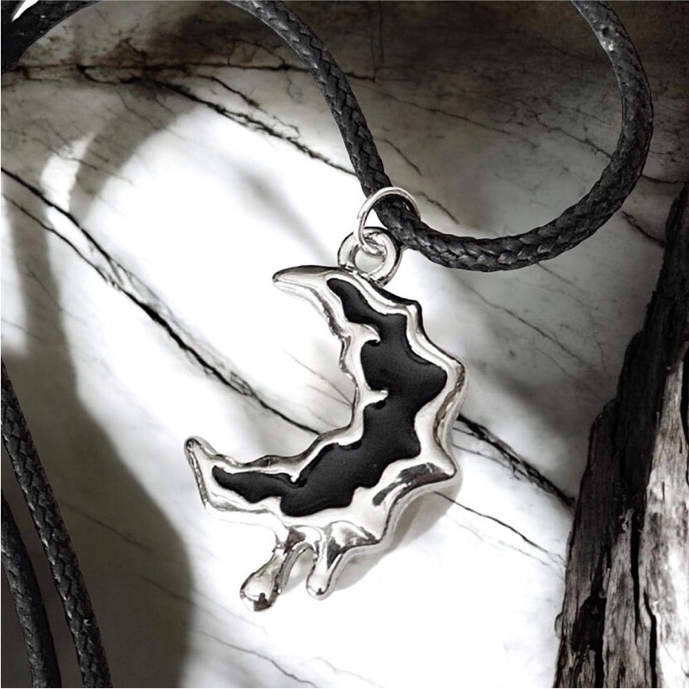 5 For $25💫Silver and Black Melting Crescent Moon Pendant Necklace
